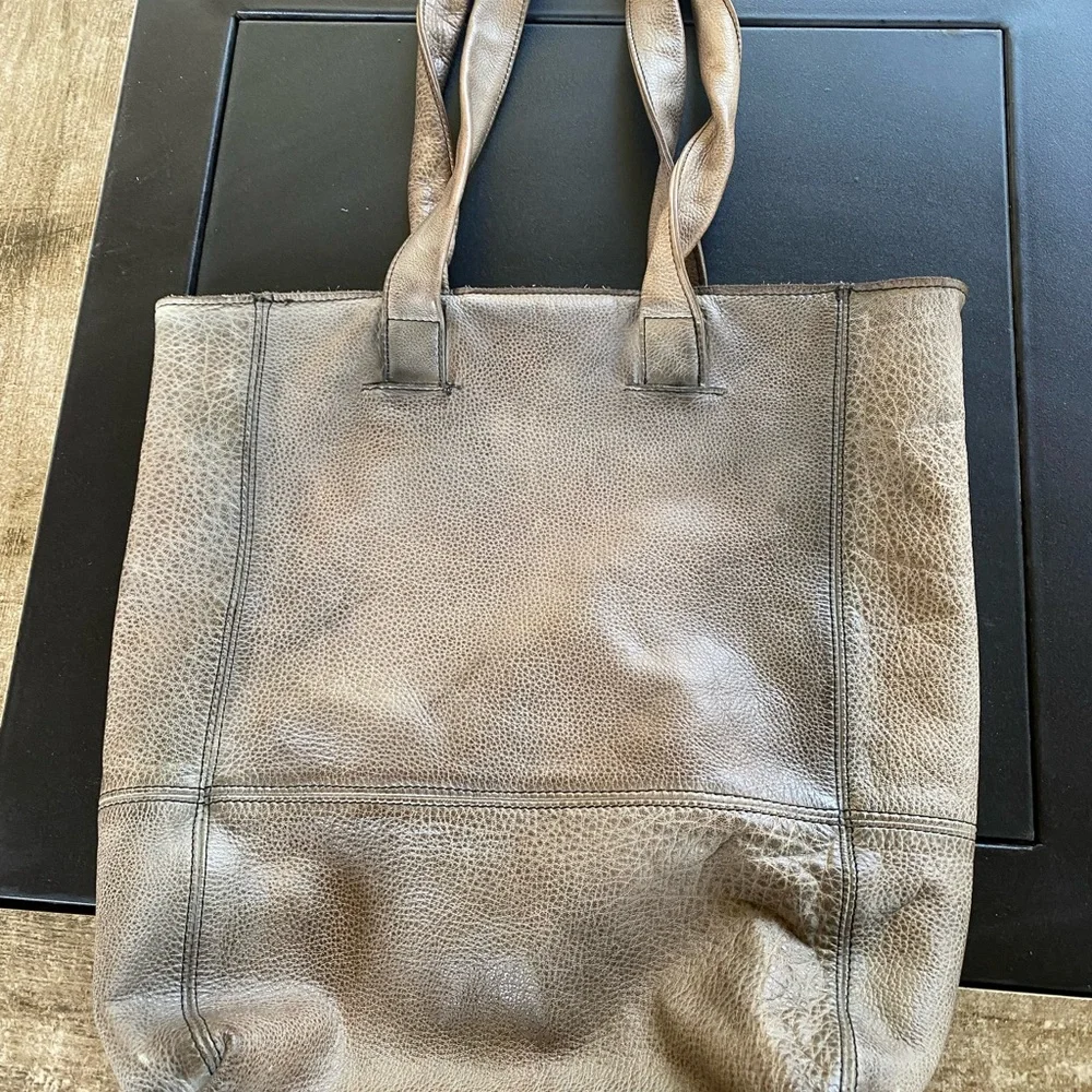 Alberto Fermani Taupe Leather Shoulder Tote